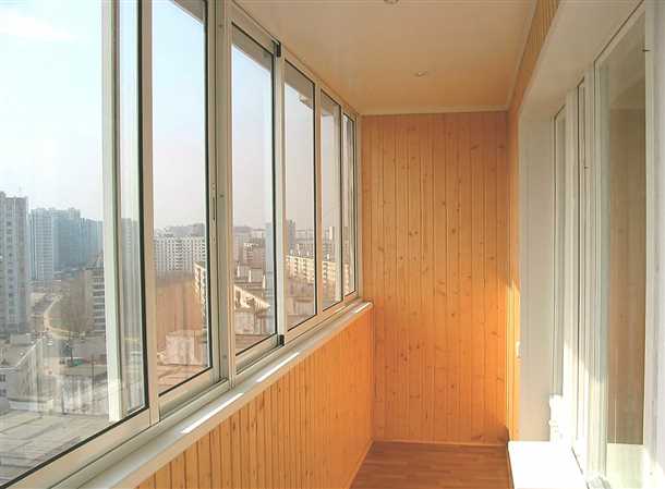 Деревянная отделка балконов