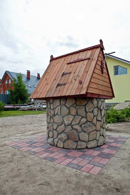 Выбор камня для отделки колодца