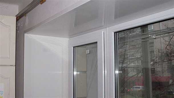 Преимущества отделки откосов окон пластиком