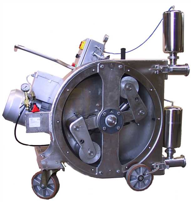 Шаг 2: Проверка работы насоса с жидкостью