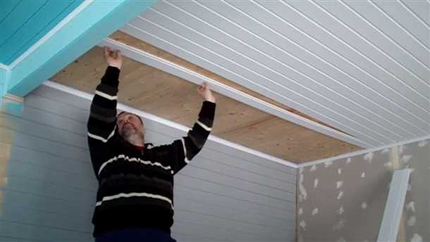 2. Классический дизайн с имитацией натуральных материалов