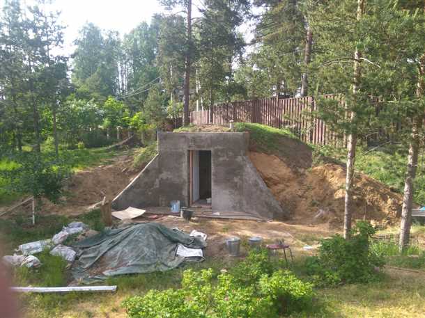 Как использовать погреб на косогоре?