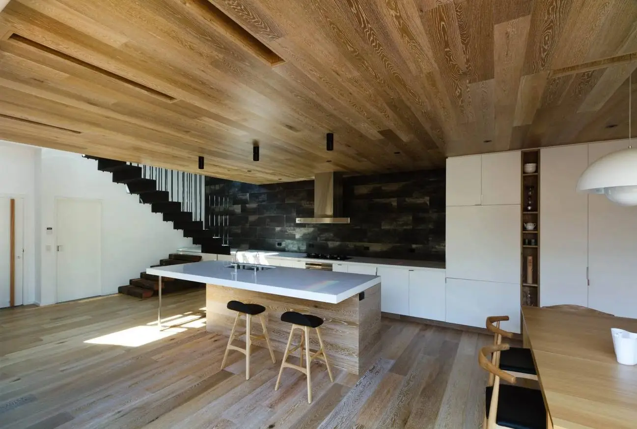 Преимущества потолочной доски: