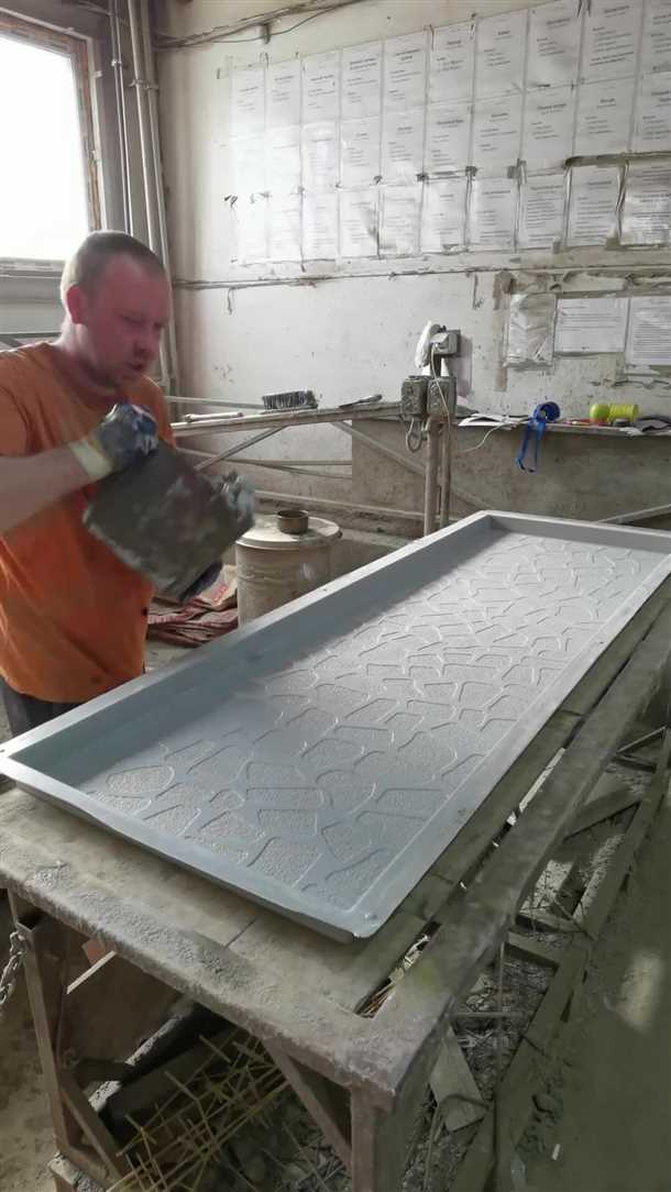 Применение металлической потолочной плитки