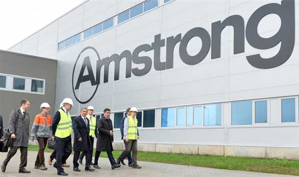 Преимущества металлической потолочной плитки