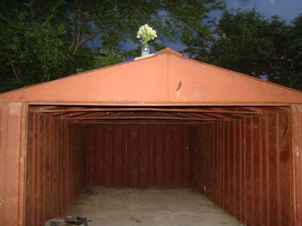 Установка разборного гаража