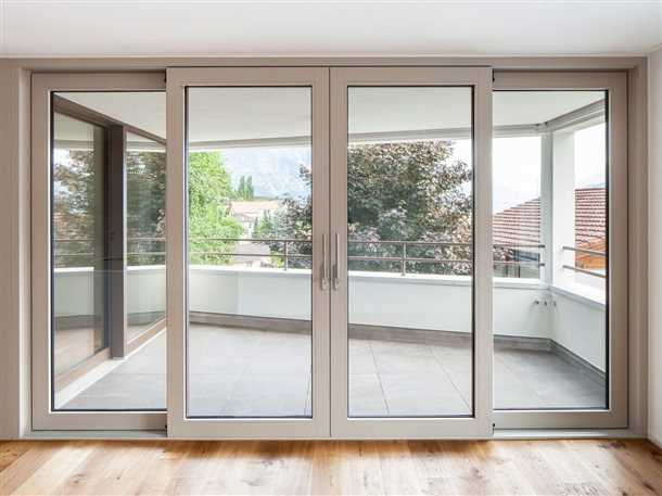 Преимущества профессиональной установки раздвижных дверей на балкон