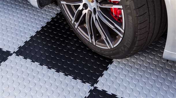 Преимущества резинового пола для гаража