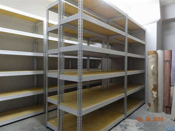 Срок службы и уход за стеллажами в подвале и погребе