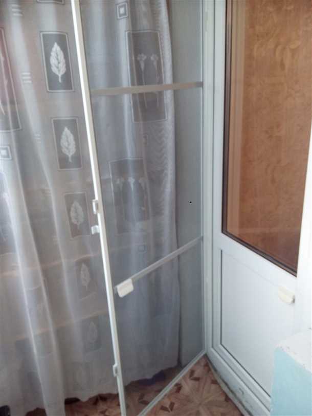 Сетка москитная на балконную дверь Сетка москитная на балконную дверь