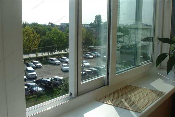 Распашные двери