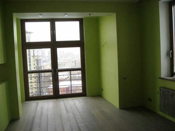 Как происходит снос балконной перегородки?