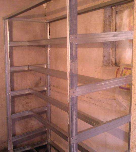 3. Использование наклеек или надписей