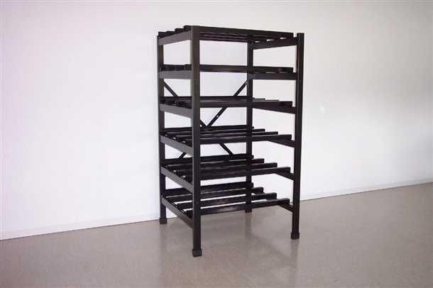 Как ухаживать за стеллажами аккумуляторными в подвале и погребе