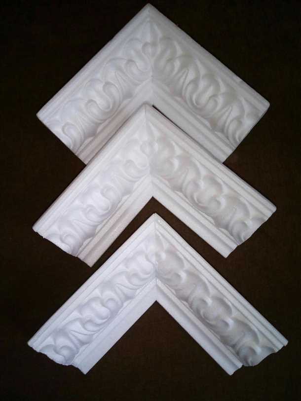 Как выбрать уголки для потолочного плинтуса?