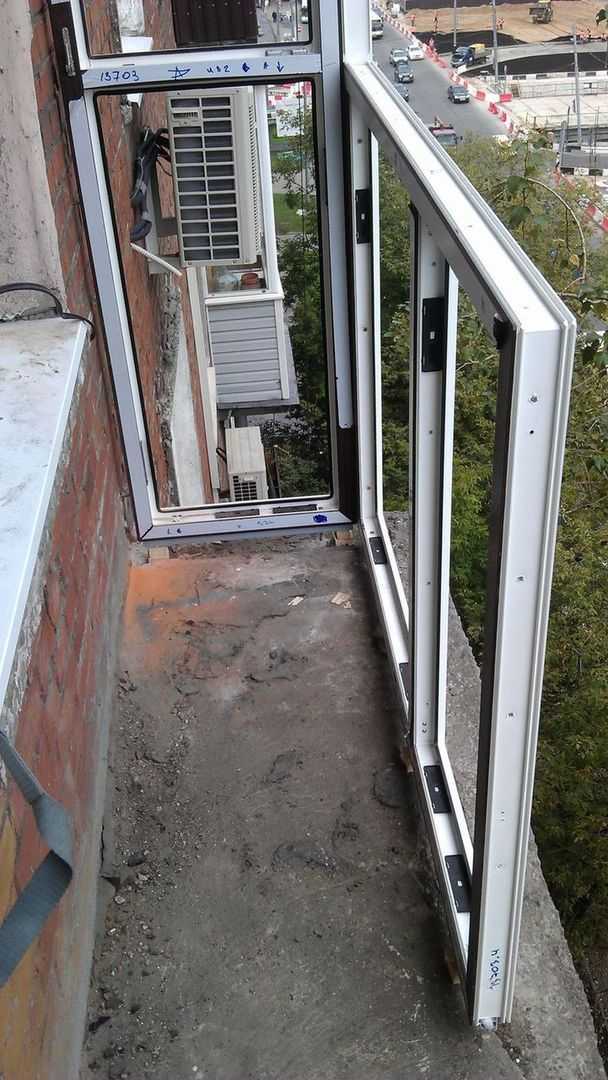 Монтаж остекления