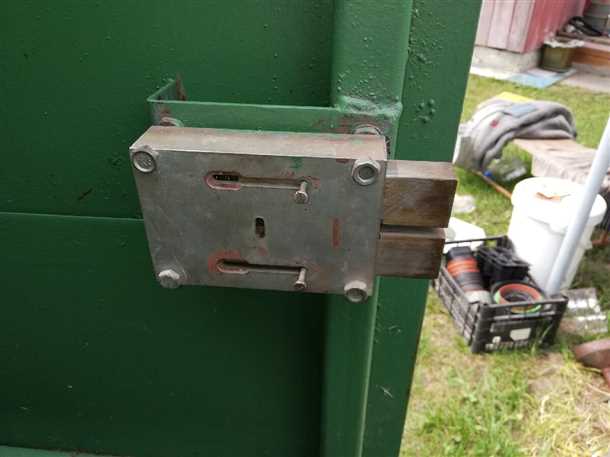 Установка гаражных замков Установка гаражных замков