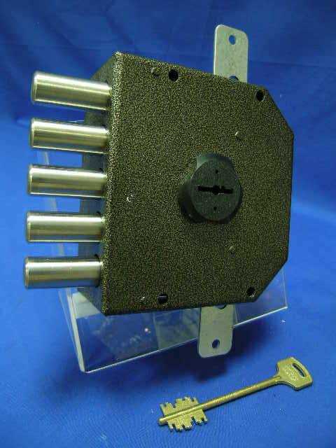 Шаг 4: Установите замок