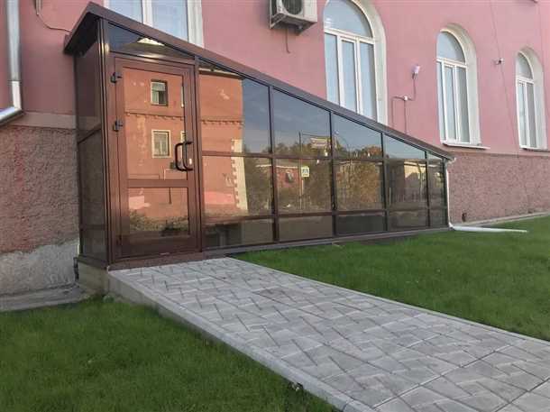 Особенности оформления цокольного этажа