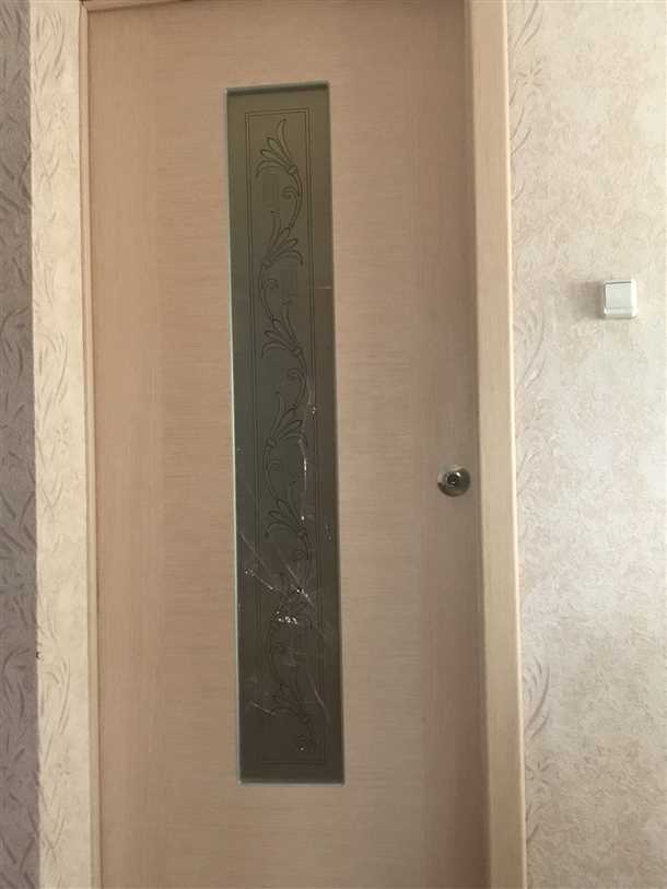 Стоимость замены стекла в межкомнатной двери