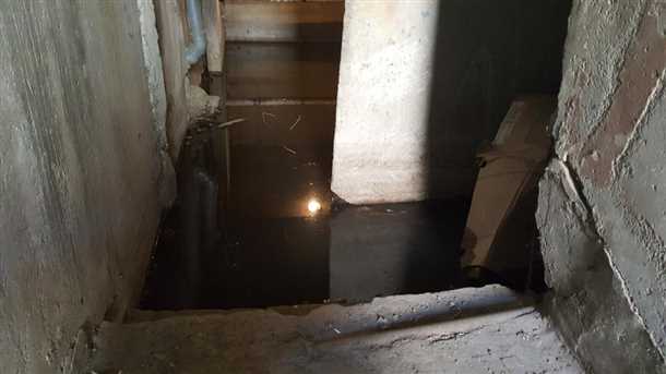 1. Вентиляционные отверстия