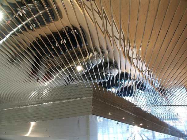 Зеркальный реечный потолок