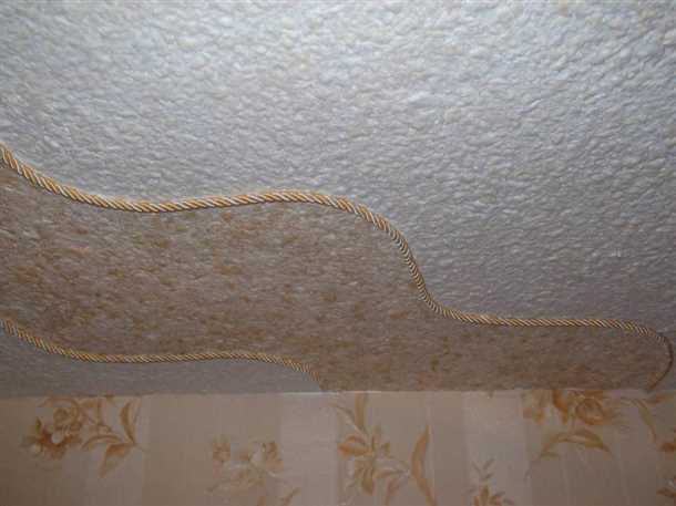 Почему выбрать жидкие обои для потолка?